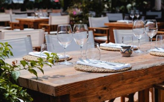 4131 – BAR BRASSERIE VUE IMPRENABLE LAC